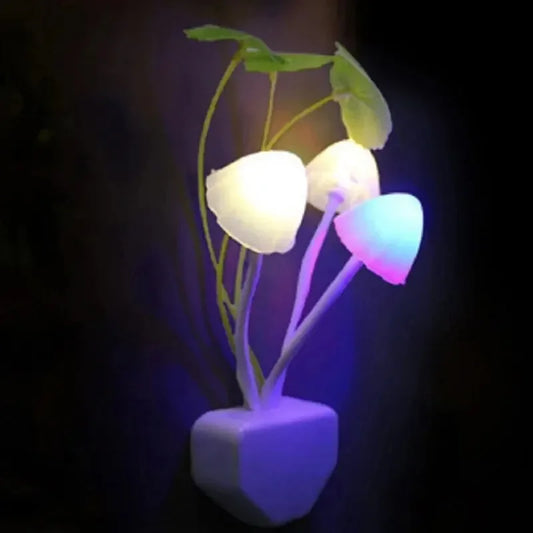 Novelty Mushroom Night Light EU & US Plug Light Sensor 3 LED Colorful Mushroom Lamp Led Night Lights Bedroom Bedside dec gift