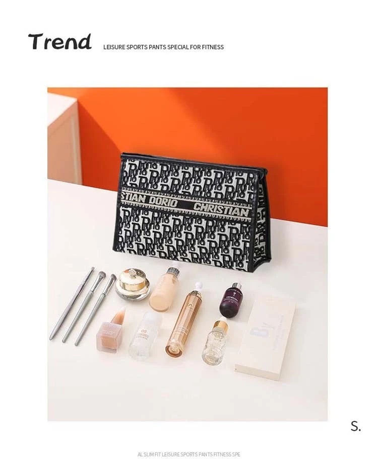 Classic Makeup Bag Portable Waterproof Travel Portable Large Capacity Cosmetic Makeup Brush Storage Bag Toilet Bag