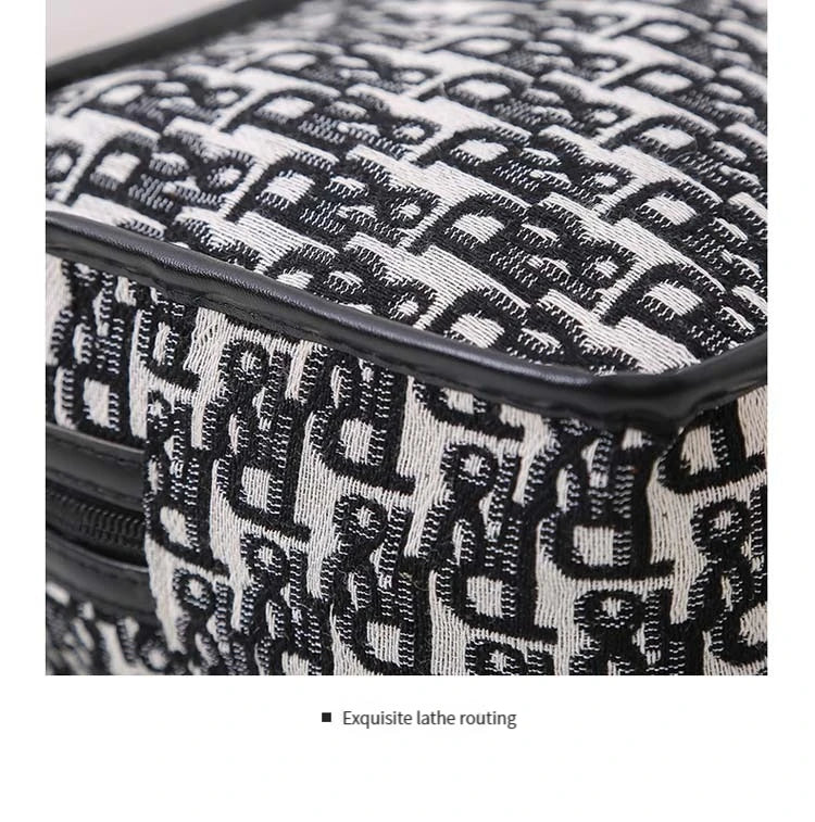 Classic Makeup Bag Portable Waterproof Travel Portable Large Capacity Cosmetic Makeup Brush Storage Bag Toilet Bag